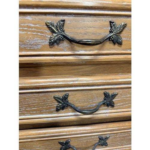 Vintage French Provincial Chest of Drawers For Sale - Image 5 of 6