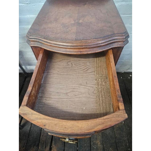 Antique Early 20th Century Burl Mahogany Bedside Table / Nightstand For Sale In Providence - Image 6 of 12