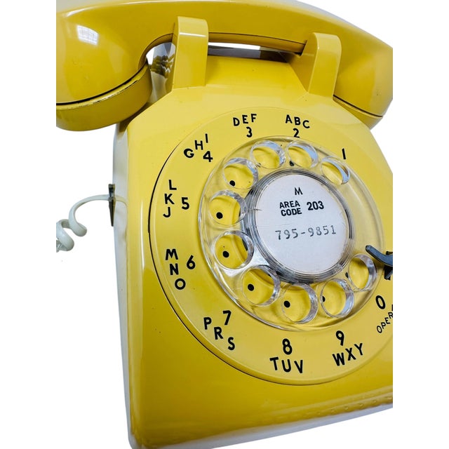 Mid-Century Modern Vintage 1970s Western Electric 500dm Yellow Rotary Phone | Retro Bell System Landline | Mid-Century Modern Decor | Tested & Working For Sale - Image 3 of 14