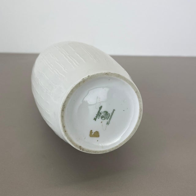 Large German Op Art Vase Vase from Heinrich Fuchs, 1970s For Sale - Image 16 of 17