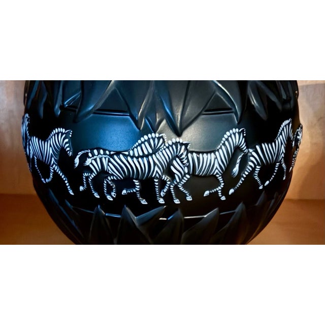French Exquisite Lalique France Black Crystal "Tanzania" Hand-Painted Zebra Vase For Sale - Image 3 of 4
