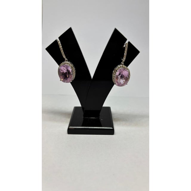 Modern Natural Kunzite 19cts & Diamond 0.75cts Earring in 14k Gold For Sale - Image 3 of 8