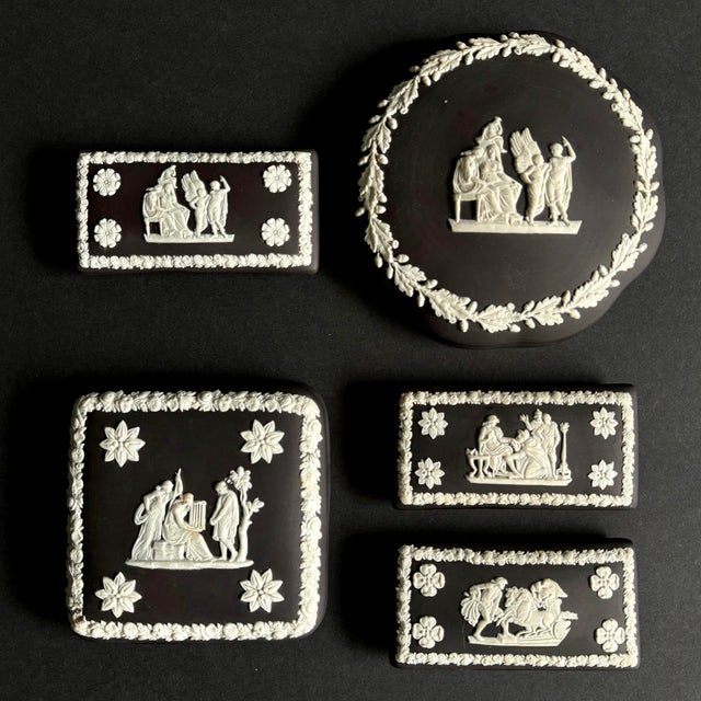 Vintage Wedgwood Jasperware Black Replacement Lids – Set of 5 Neoclassical Cameo Lids (No Boxes) For Sale - Image 10 of 11