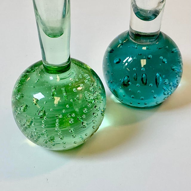 Glass Mid-Century Italian Boho Chic Hollywood Regency Controlled Bubble Bud Vases - Set of 2 For Sale - Image 7 of 7