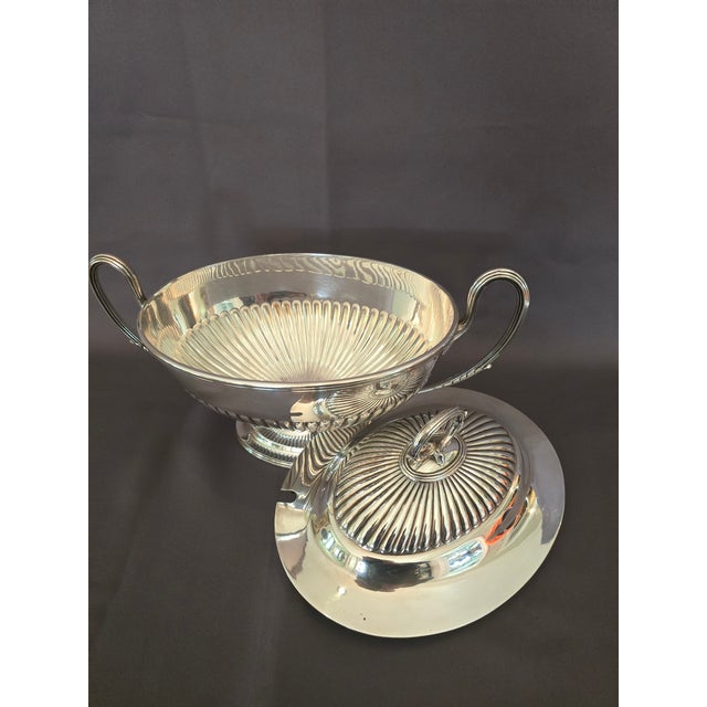 Traditional Early 20th Century Georgian Style Silver Soup Taureen For Sale - Image 3 of 9