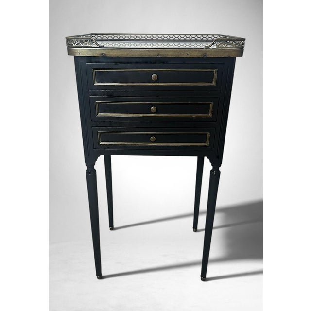 French Late 19th Century Napoleon III Style French Night Stand in Black Lacquered Wood and Carrara Marble For Sale - Image 3 of 18