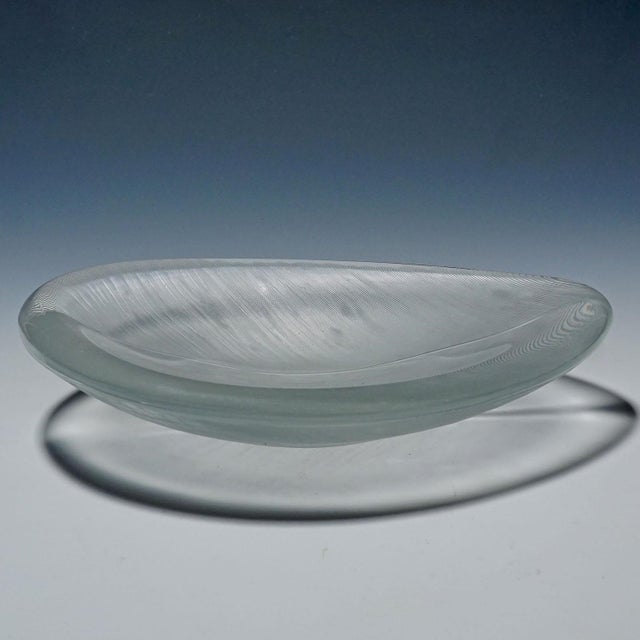 Tapio Wirkkala Large Vintage Art Glass Bowl by Tapio Wirkkala for Iittala 1950s For Sale - Image 4 of 12