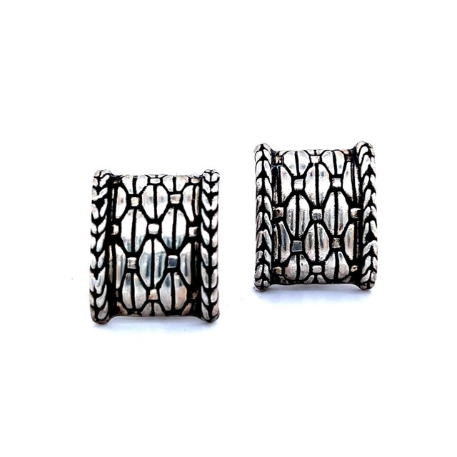 John Hardy Estate Clip on Earrings Sterling Silver JH19 DETAILS Style: Square Earrings: Clip-on Weight: 16.5 Grams Metal:...