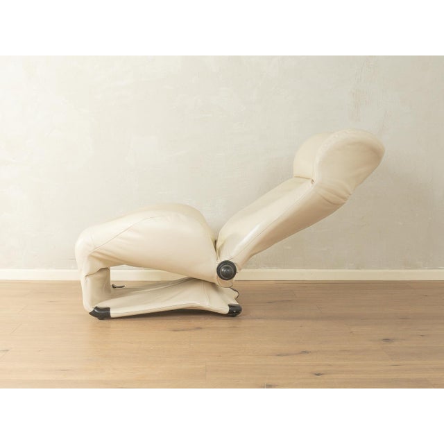 White Vintage Wink Armchair by Toshiyuki Kita for Cassina, 1980s For Sale - Image 8 of 14