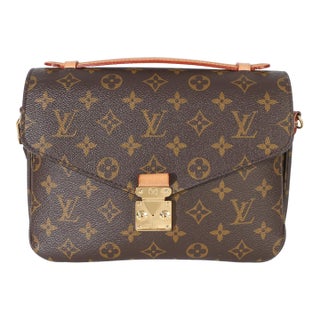 Monogram Canvas Pochette Metis For Sale