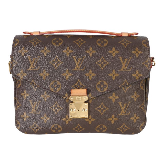 Monogram Canvas Pochette Metis For Sale
