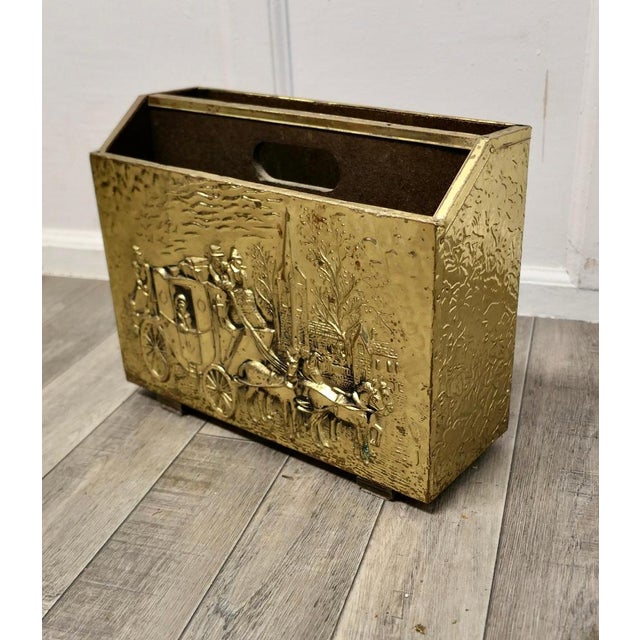 Art Deco Beaten Brass Magazine Rack in Brass, 1920s For Sale - Image 3 of 8