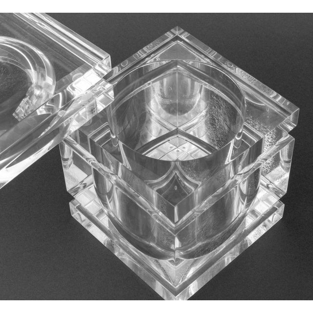 1960s Italian Lucite Alessandro Albrizzi Lucite Ice Bucket For Sale In New York - Image 6 of 8