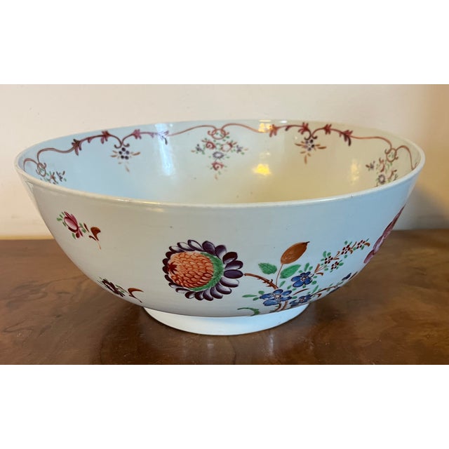 Large Antique Early 19th Century Chinese Export Porcelain Famille Rose Punch Bowl Painted With Exuberant Flowers For Sale - Image 14 of 17