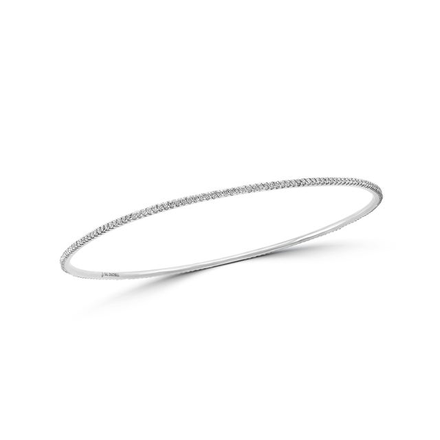 2020s Tesora Contemporary Yellow and White 18 Karat Gold and Diamond Bangle Bracelet For Sale - Image 5 of 8