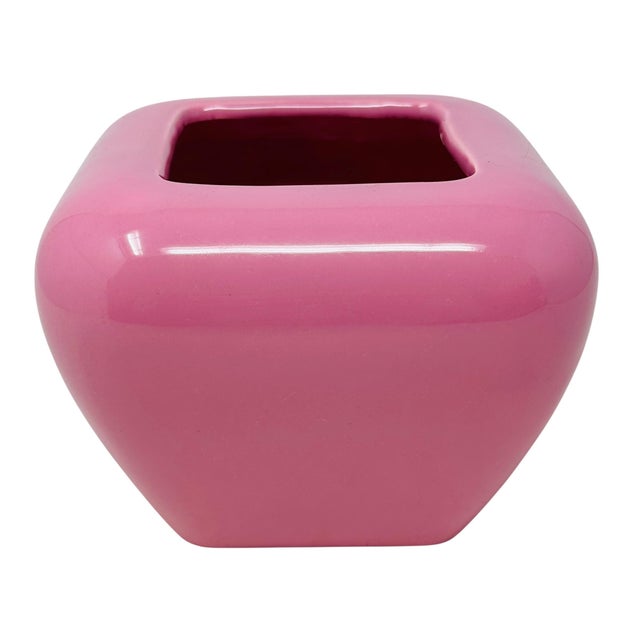 1980s Vintage Haeger Pottery Pink Square Planter 4347 | Art Deco Postmodern Style | Glossy Fuchsia Ceramic Vase | 1980s Home Decor For Sale - Image 5 of 9