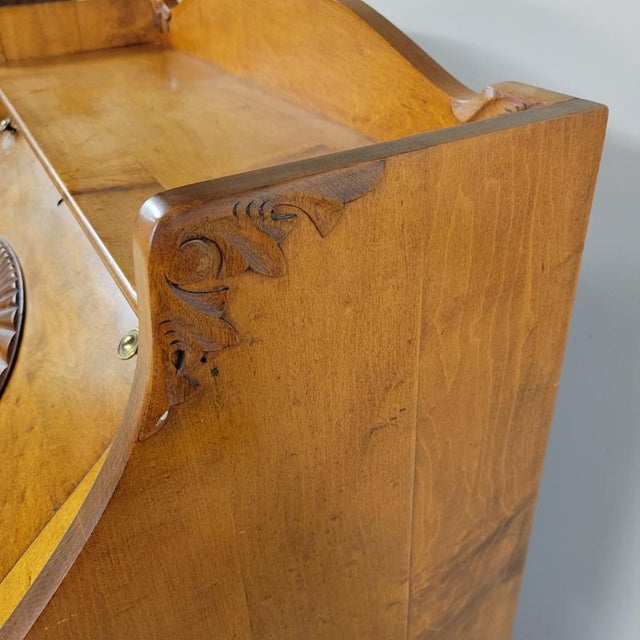 Antique American Slant-Front Secretary Desk in Maple, Early 19th Century For Sale - Image 9 of 11