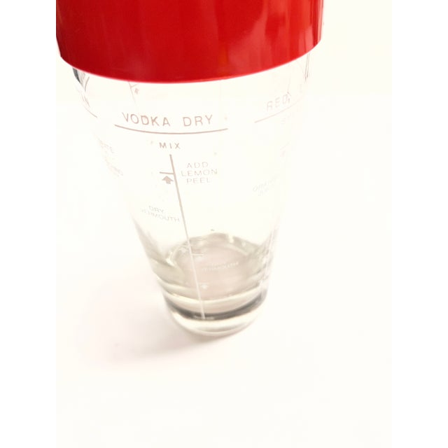 1950s Vintage New York City Cocktail Shaker For Sale - Image 5 of 7
