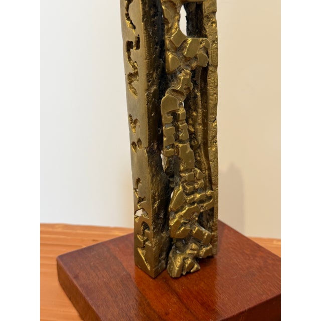 Hugo Rodrigues Abstract Brutalist Bronze Sculpture on Wood Base, Brazil 1985 For Sale - Image 13 of 16