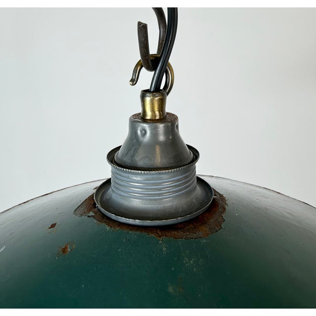 Mid-Century Modern Industrial Green Enamel Light, 1950s For Sale - Image 3 of 17