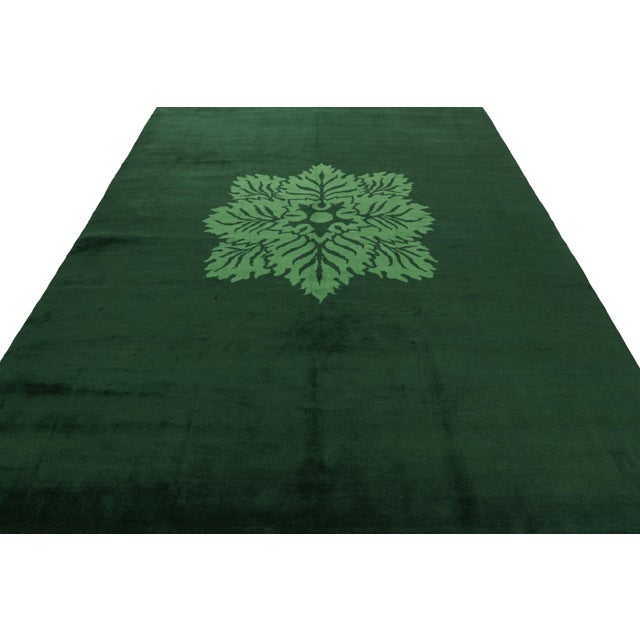 1960s Vintage Zeki Müren Rug With Green Floral Medallion, From Rug & Kilim For Sale - Image 5 of 7