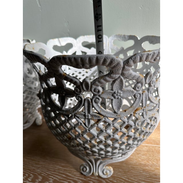 Metal 1940s Pair of French Garden / Victorian Style Lace-Like Lattice Openwork Cast Iron Garden Planters in Aged White, 2 Pieces For Sale - Image 7 of 9