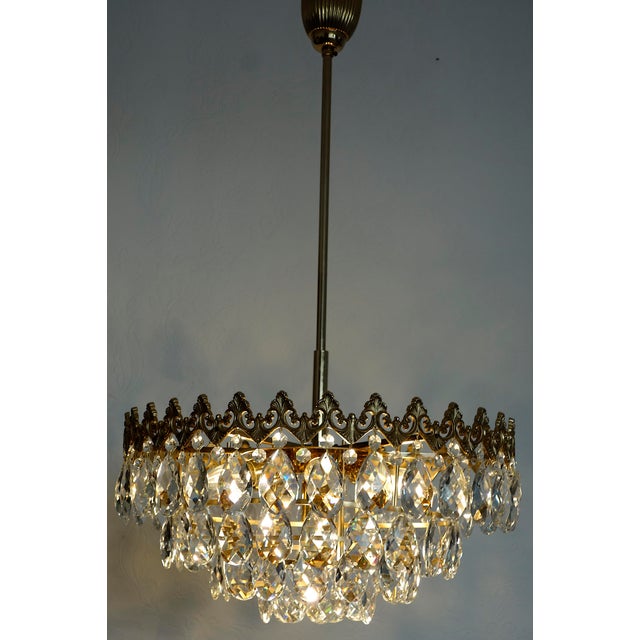 Vienna Brass-Lead Crystal Seven Light Chandelier from Bakalowits, 1960s For Sale - Image 10 of 12