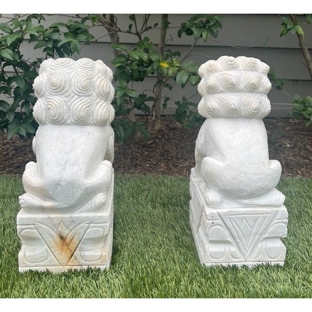 Chinese Pair of Chinese Hand Carved White Marble Stone Fengshui Foo Dogs Lions Statue For Sale - Image 3 of 9