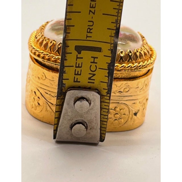 Vintage Italian Porcellane Limoges Pill Box Gold Florentine Fragonard Courting For Sale - Image 10 of 12