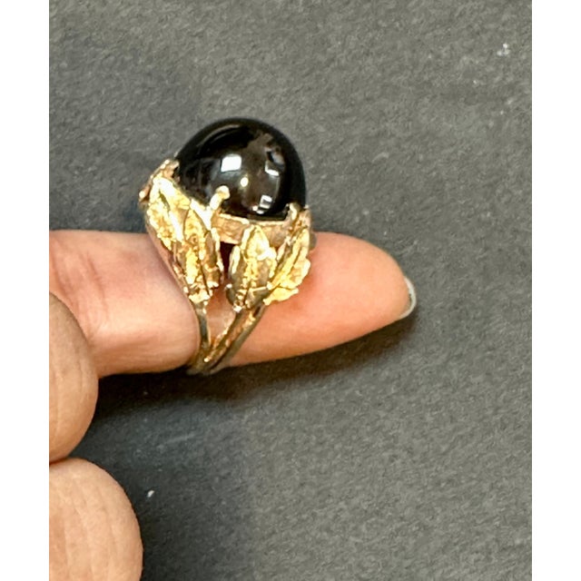 10 Carat Round Black Onyx Unisex Ring 14 Karat Yellow Gold Size 5.75 For Sale - Image 9 of 18