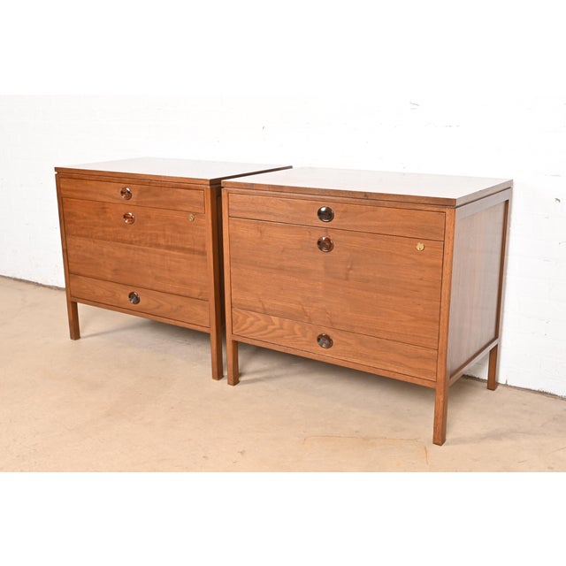 Edward Wormley for Dunbar Mid-Century Modern Walnut and Rosewood Three-Drawer Chests, 1960s For Sale - Image 12 of 12
