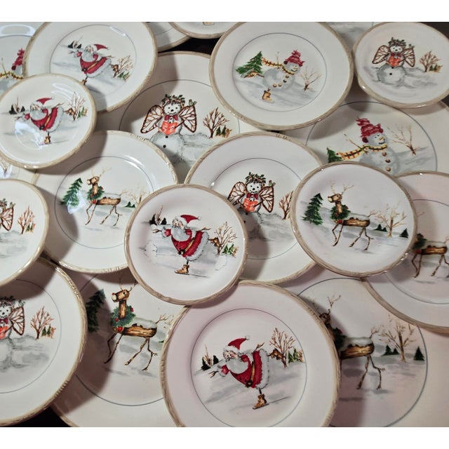 Merry Christmas to everyone! This set of rustic dinnerware is ready to party with a new family! There's three sizes- large...