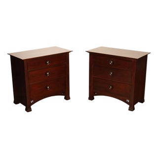 Stickley Edinburgh Collection Pair Of Cherry Nightstands For Sale