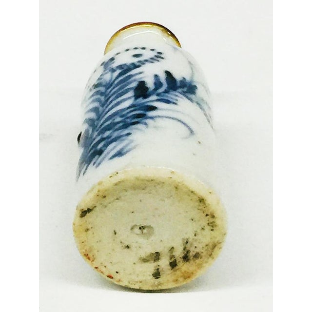 Small Chinese Blue & White Porcelain Vase, Kangxi For Sale - Image 3 of 5