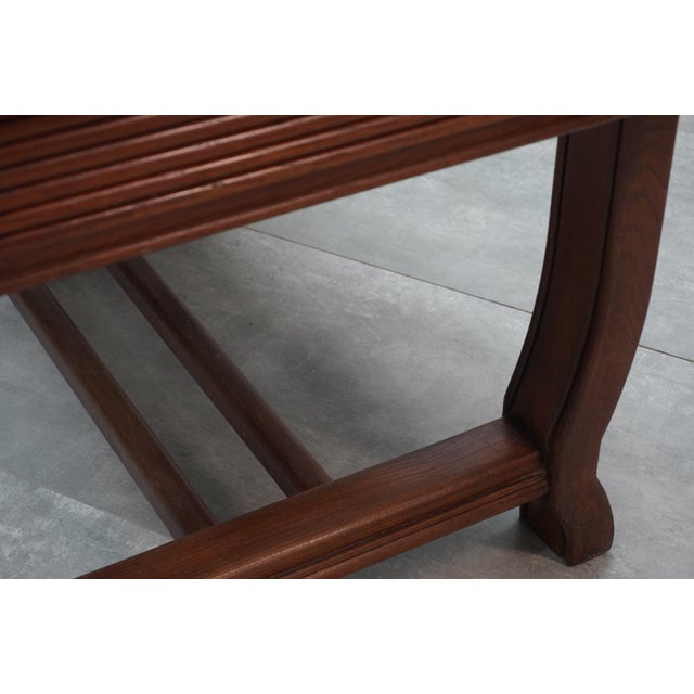 Vintage Wallnut Dining Table, 1930s, in Very Good conditions. Designed 1920 to 1949