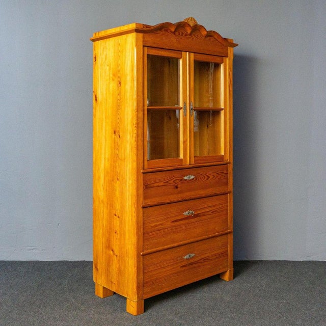 Display cabinet Era & style: Late Biedermeier - mid-19th century Features -⁠ ⁠practical and authentic furniture with...