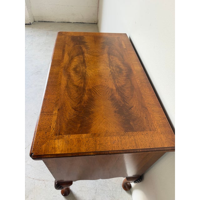 Vintage English Queen Anne Style Walnut Dressing Table / Low Chest For Sale - Image 13 of 13