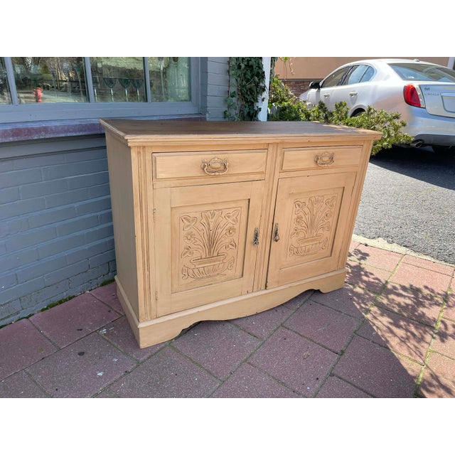 English Edwardian Painted Pine Cabinet Buffet Sideboard 1900s For Sale - Image 4 of 10