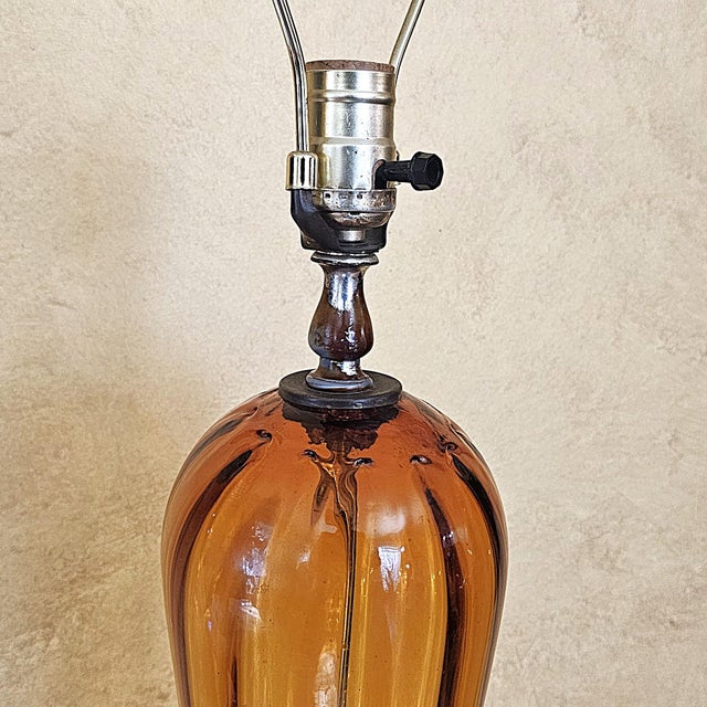 Amber Vintage Murano Amber Art Glass Table Lamp | Neoclassical Italian Style | 1960s For Sale - Image 8 of 18