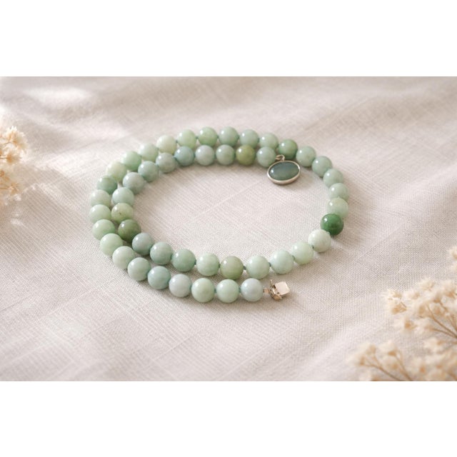 Vintage Burmese Jadeite Jade Knotted Beaded Necklace 24", Circa 1980s For Sale - Image 9 of 10
