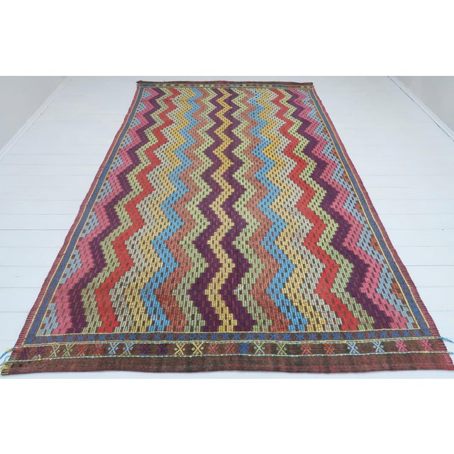 Vintage Turkish Embroidered Wool Rug-6’x9’10" For Sale - Image 13 of 13