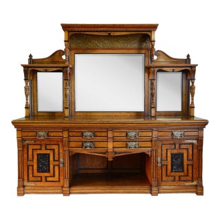 1890s English Victorian Mirrored Walnut Sideboard For Sale