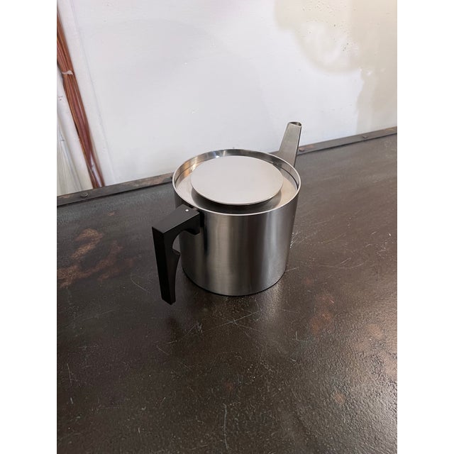 1960s Arne Jacobsen for Stelton Danish Modern Cylinda-Line Teapot For Sale In San Francisco - Image 6 of 12