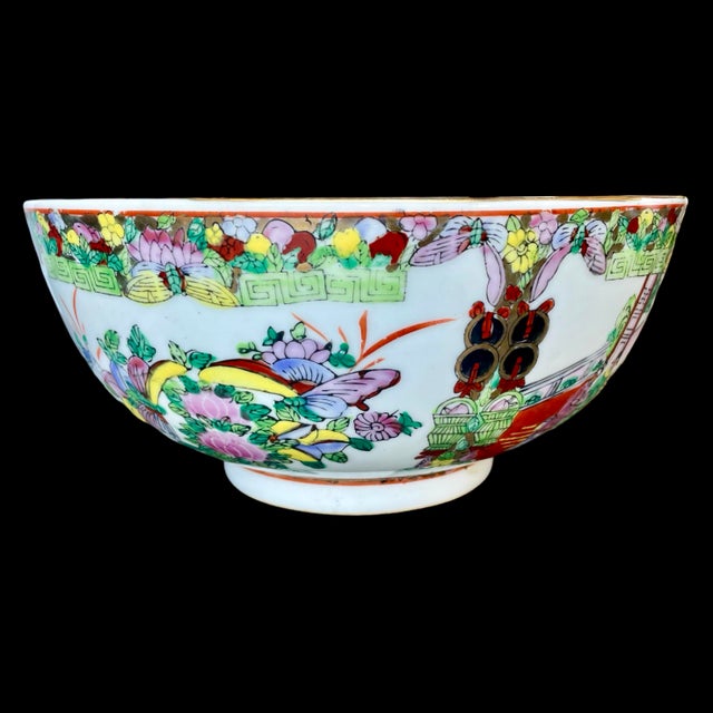 1940s Vintage Chinese Famille Rosé Large Hand-Painted Ceramic Punch Bowl With Gold Gilt Trim For Sale - Image 5 of 11