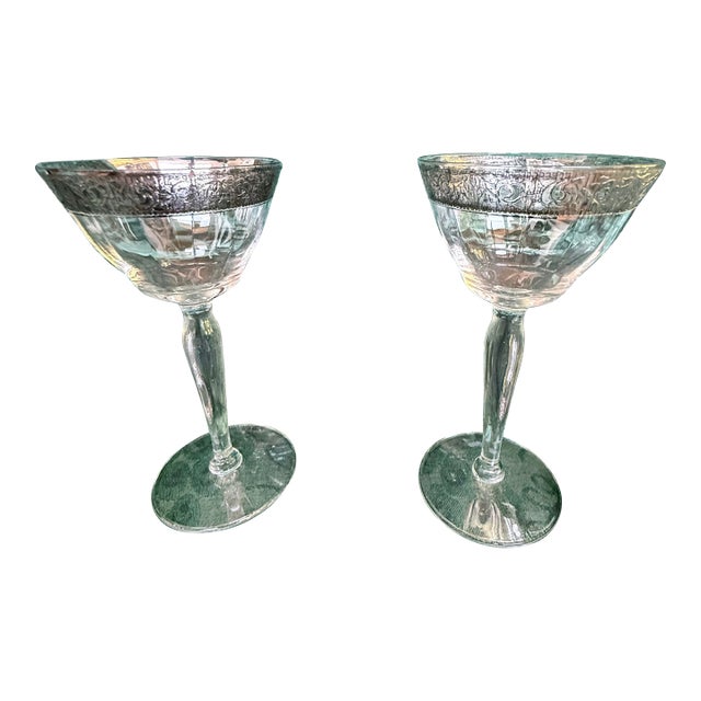 1930s Art Deco Beautiful Crystal Stand Wine Glasses - 4pcs For Sale