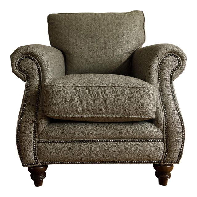 Craftmaster Essentials Traditional Accent Chair For Sale