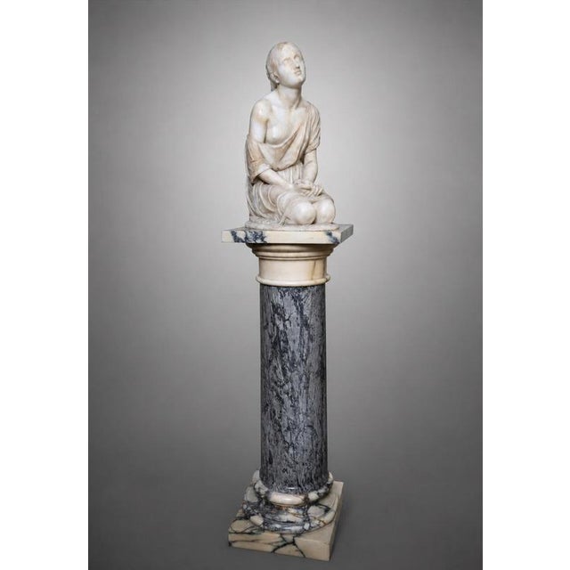 Lombard Artist, Sculpture of Kneeling Female Figure, 19th Century, Alabaster Marble For Sale - Image 4 of 5