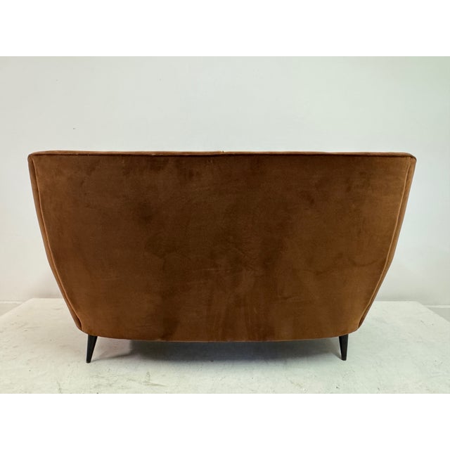 Mid-Century Modern Italian Curved Sofa in Cotton Velvet, 1950s For Sale - Image 3 of 12