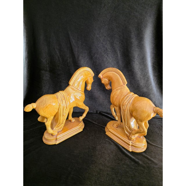Mid 20th Century Vintage Hollywood Regency Caramel Ceramic Horse Sculptures - A Pair For Sale - Image 5 of 8