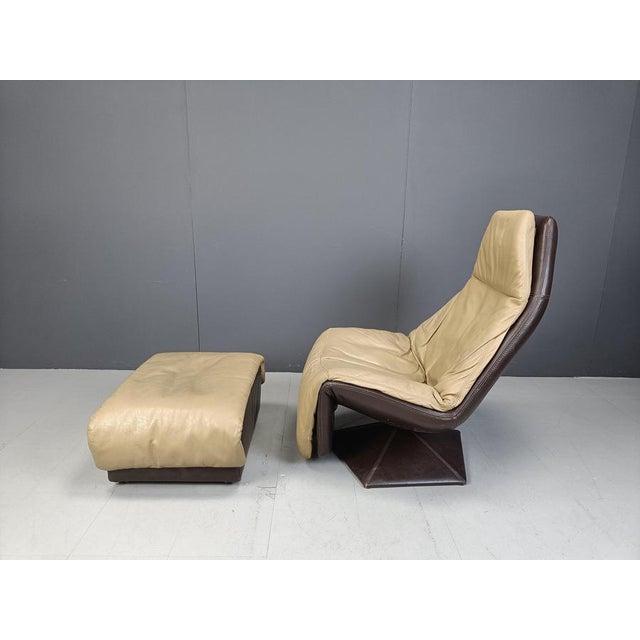 1970s Set of Vintage Leather Swivel Chair and Ottoman, 1970s For Sale - Image 5 of 12